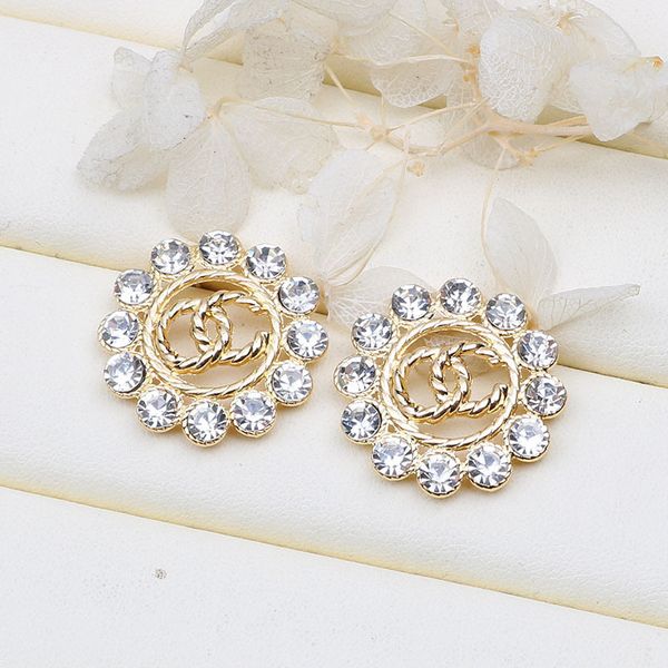 luxury temperament round czech diamond hollow out sun flower small fragrance palace style earrings girl accessories black friday, Golden
luxury temperament round czech diamond hollow out sun flower small fragrance palace style earrings girl accessories black friday, Golden