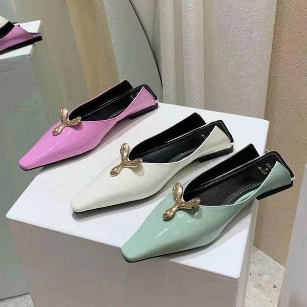 slippers 2021 spring women fashion brand metal decoration mules shoes round toe flat heel slip on loafers slides ladies, Black
slippers 2021 spring women fashion brand metal decoration mules shoes round toe flat heel slip on loafers slides ladies, Black