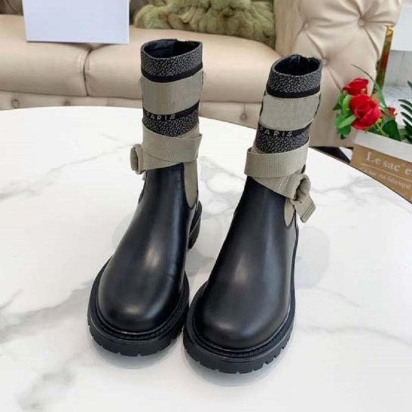 luxury boots womens designer boot classic ankle booties martin women shoes black calf leather upper technical fabric white black with box
luxury boots womens designer boot classic ankle booties martin women shoes black calf leather upper technical fabric white black with box