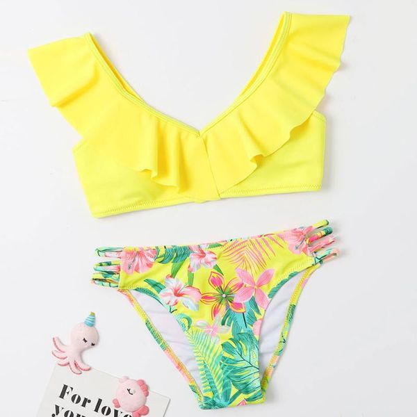 women's swimwear tropical floral girl swimsuit kids ruffle bikini set 7-14years two piece children's padded girls bathing suit 202, White;black
women's swimwear tropical floral girl swimsuit kids ruffle bikini set 7-14years two piece children's padded girls bathing suit 202, White;black