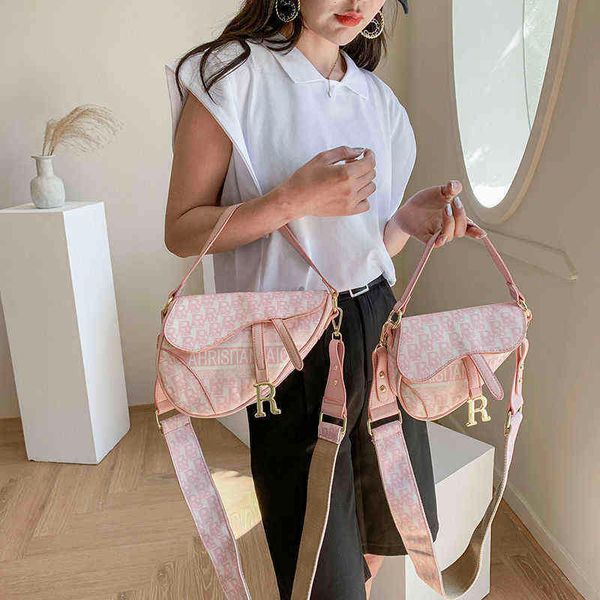 large-capacity handbagstiktok, the same letter, saddle bag, all match 2021 new shoulder bag ins female student zlyluxury storage bags factor
large-capacity handbagstiktok, the same letter, saddle bag, all match 2021 new shoulder bag ins female student zlyluxury storage bags factor