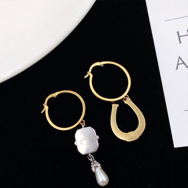 (high-quality) ab pearl baroque earrings feminine high sense new retro earrings luxurys designers jewelry, Golden;silver
(high-quality) ab pearl baroque earrings feminine high sense new retro earrings luxurys designers jewelry, Golden;silver