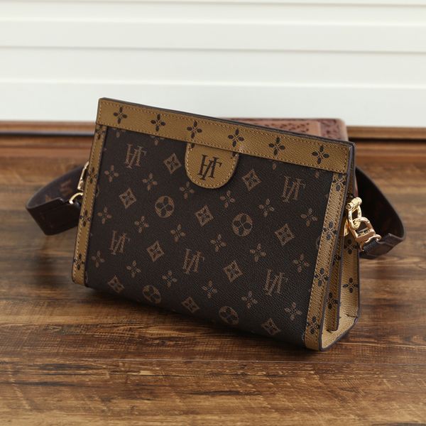 one shoulder crossbody bag 2021 new all-matching printed wide shoulder strap small square bag womens handbag
one shoulder crossbody bag 2021 new all-matching printed wide shoulder strap small square bag womens handbag
