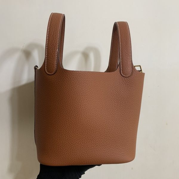 wholesale desingers handbag18cm, brown,yellow color,fully handmade quality,togo leather,wax thread gold and silver hardware,fast delivery
wholesale desingers handbag18cm, brown,yellow color,fully handmade quality,togo leather,wax thread gold and silver hardware,fast delivery