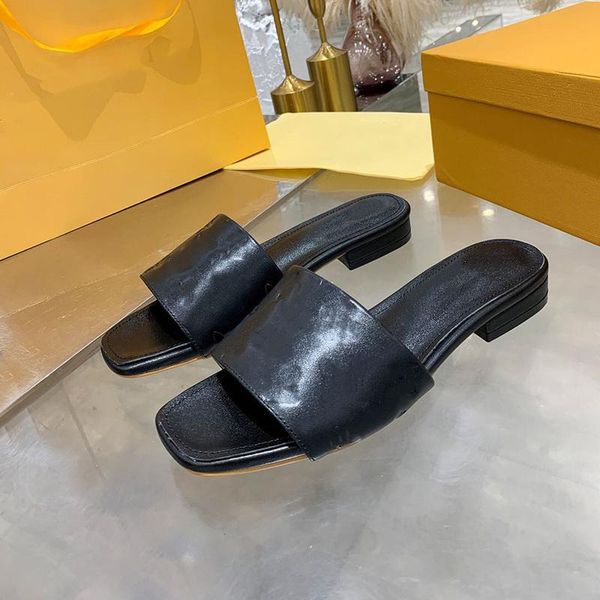 iduzi woman slippers for bathrooms non-slip comfortable, smooth lines at the bottom of the wave atmospheric slippers, Black
iduzi woman slippers for bathrooms non-slip comfortable, smooth lines at the bottom of the wave atmospheric slippers, Black