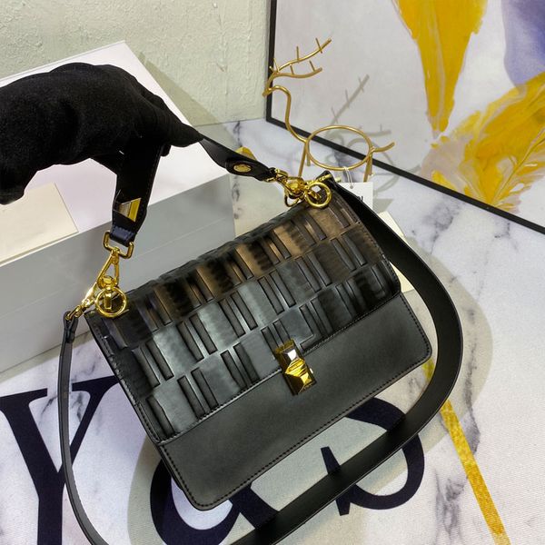 2021 new calfskin genuine leather chain purse fashion crossbody shoulder bag clear real leather women handbags
2021 new calfskin genuine leather chain purse fashion crossbody shoulder bag clear real leather women handbags