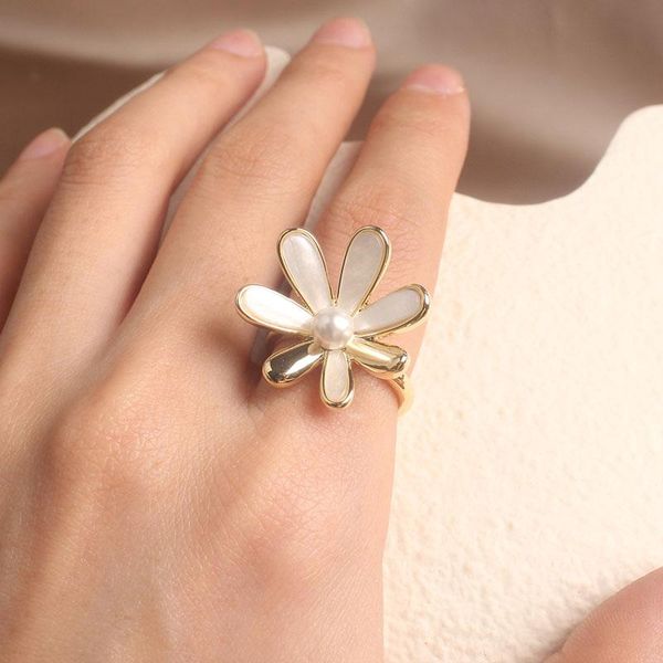 cluster rings shiny side accessories elegant daisy flower engagement for women simple style open party, Golden;silver
cluster rings shiny side accessories elegant daisy flower engagement for women simple style open party, Golden;silver