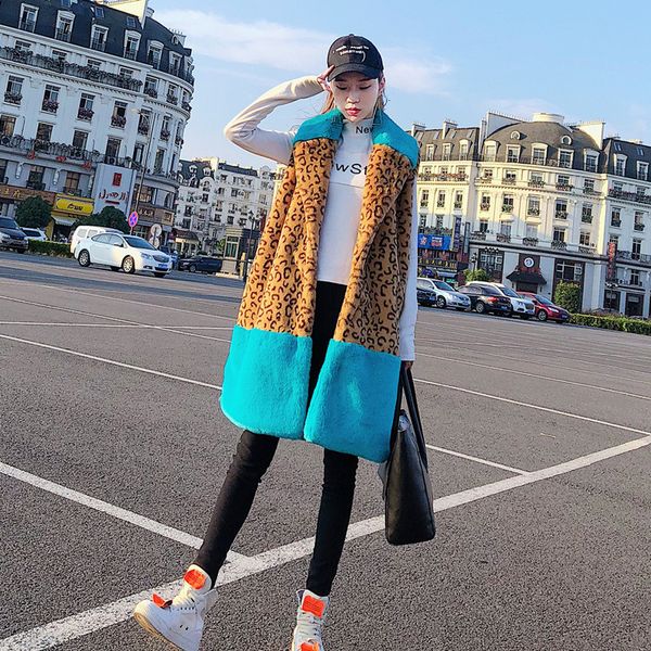 2021 faux new fur turn down collar color patch women long oversized vest coat chaleco mujer gilet casaco feminino uvvn, Black
2021 faux new fur turn down collar color patch women long oversized vest coat chaleco mujer gilet casaco feminino uvvn, Black