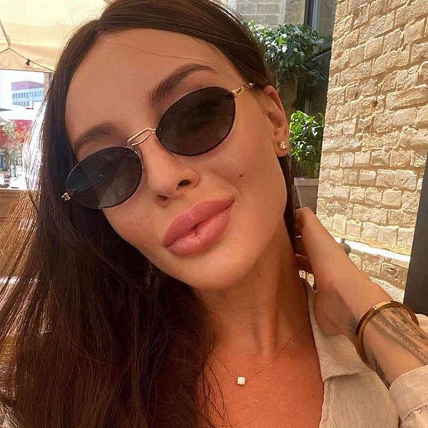 2021 new fashion modern oval sunglass women brand digner vintage metal punk sunglass women's show shad ey femininovhdi, White;black
2021 new fashion modern oval sunglass women brand digner vintage metal punk sunglass women's show shad ey femininovhdi, White;black