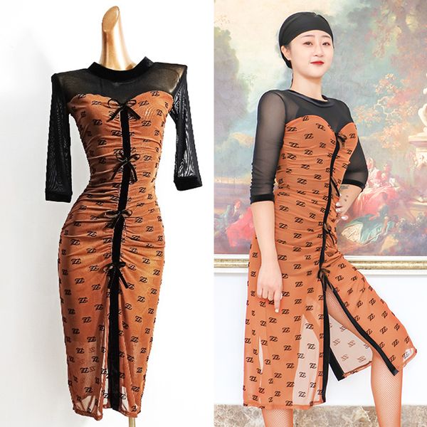 2021 new latin dance dress slit performance wear long dress samba tango dance clothes women classical dance costume vdb2742, Black;red
2021 new latin dance dress slit performance wear long dress samba tango dance clothes women classical dance costume vdb2742, Black;red