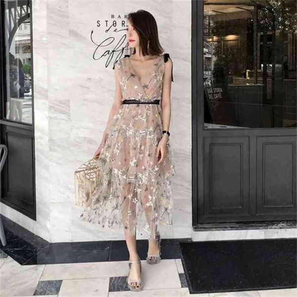 high-end v-neck sleeveless sequined floral embroidery mesh pleated maxi dress summer desinger self portrait 210603, Black;gray
high-end v-neck sleeveless sequined floral embroidery mesh pleated maxi dress summer desinger self portrait 210603, Black;gray