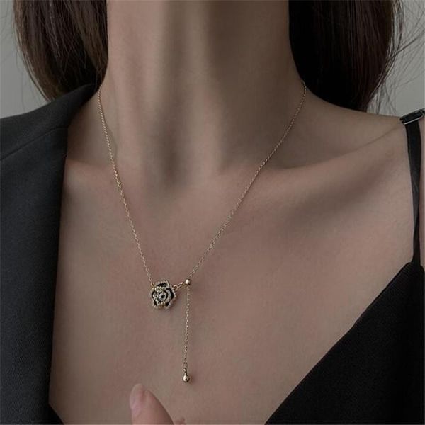 pendant necklaces simple rose flowers crystal necklace fashion gold color clavicle chain women's party jewelry accessories, Silver
pendant necklaces simple rose flowers crystal necklace fashion gold color clavicle chain women's party jewelry accessories, Silver