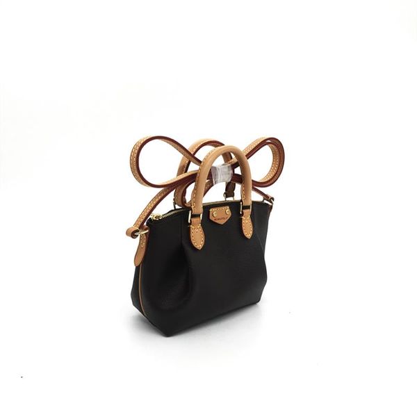 classic women dustproof bags new purse mini single series bag shoulder handbag code m61253 size17*11*6cm l146 bag kumsk
classic women dustproof bags new purse mini single series bag shoulder handbag code m61253 size17*11*6cm l146 bag kumsk