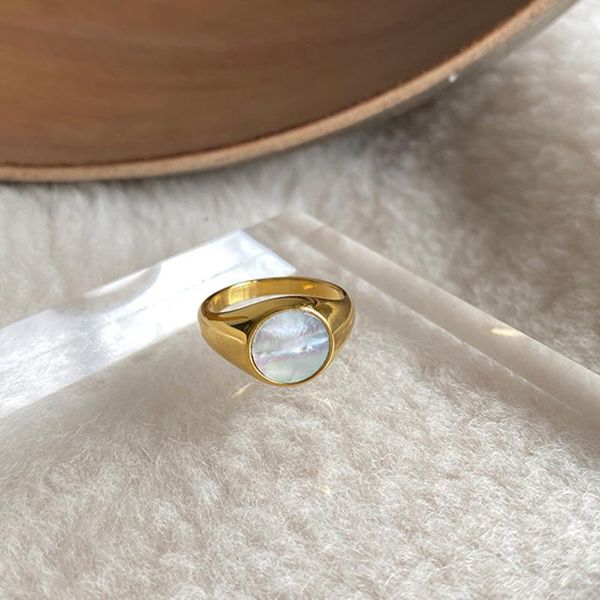 wedding rings korea retro round multicolor shell ring for women simple golden metal fashion banquet dating party aesthetic jewelry, Slivery;golden
wedding rings korea retro round multicolor shell ring for women simple golden metal fashion banquet dating party aesthetic jewelry, Slivery;golden