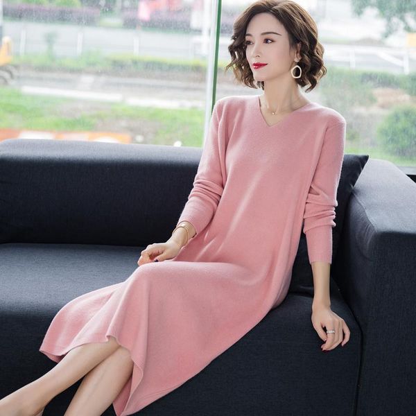 casual dresses 2021 autumn winter women's long knitted dress v-neck sleeve loose, Black;gray
casual dresses 2021 autumn winter women's long knitted dress v-neck sleeve loose, Black;gray