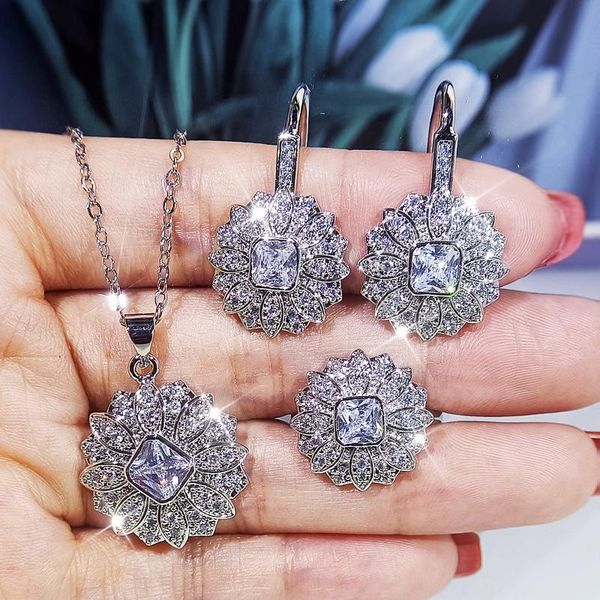 earrings & necklace live broadcast -selling zircon fully-inlaid jewelry wedding bridal high-end elegant earring bracelet three-piece, Silver
earrings & necklace live broadcast -selling zircon fully-inlaid jewelry wedding bridal high-end elegant earring bracelet three-piece, Silver