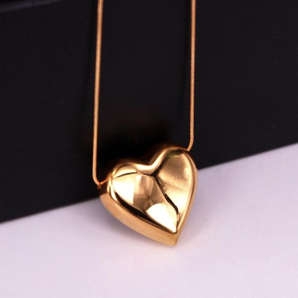 pendant necklaces fashion love stainless steel 30mm heart necklace snake chain rose gold color women female party gift, Silver
pendant necklaces fashion love stainless steel 30mm heart necklace snake chain rose gold color women female party gift, Silver