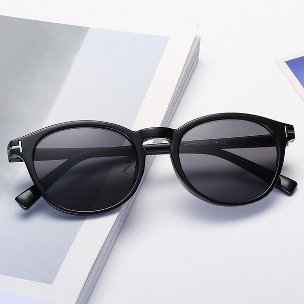 sunglasses vintage women cat eye sun glasses shades for female classic retro ladies gradient, White;black
sunglasses vintage women cat eye sun glasses shades for female classic retro ladies gradient, White;black