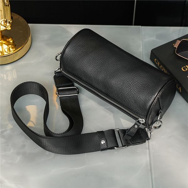 bag handbag simple leather cylinder fashion temperament messenger men's and women's leisure trend small single shoulder, Black;red
bag handbag simple leather cylinder fashion temperament messenger men's and women's leisure trend small single shoulder, Black;red