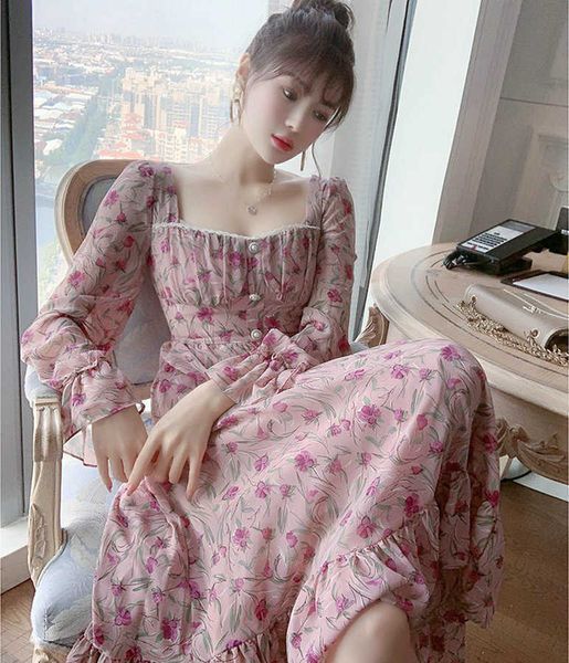 2021 french square neck sleeve long flower and broken rose waist slim drs temperament godds, Black;gray
2021 french square neck sleeve long flower and broken rose waist slim drs temperament godds, Black;gray