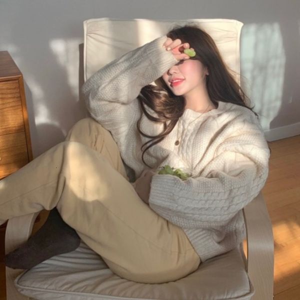 2021 new autumn winter solid retro twist o neck pullover full woman sweaters zrwy, White;black
2021 new autumn winter solid retro twist o neck pullover full woman sweaters zrwy, White;black