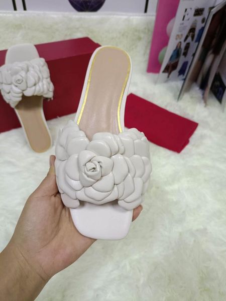 slippers luxury designer v woman genuine leather flower flats with heels one strap summer sandals box, Black
slippers luxury designer v woman genuine leather flower flats with heels one strap summer sandals box, Black
