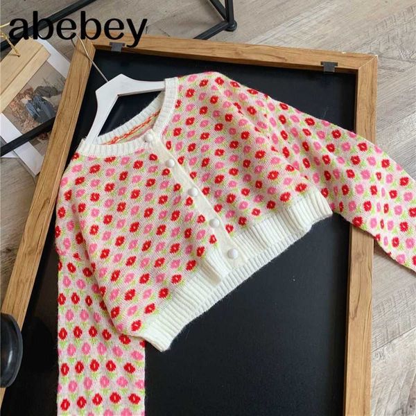 style sweet girl pink floral cardigan retro gentle wind flower knitted jacket long sleeve sweater short coat 210715, White;black
style sweet girl pink floral cardigan retro gentle wind flower knitted jacket long sleeve sweater short coat 210715, White;black