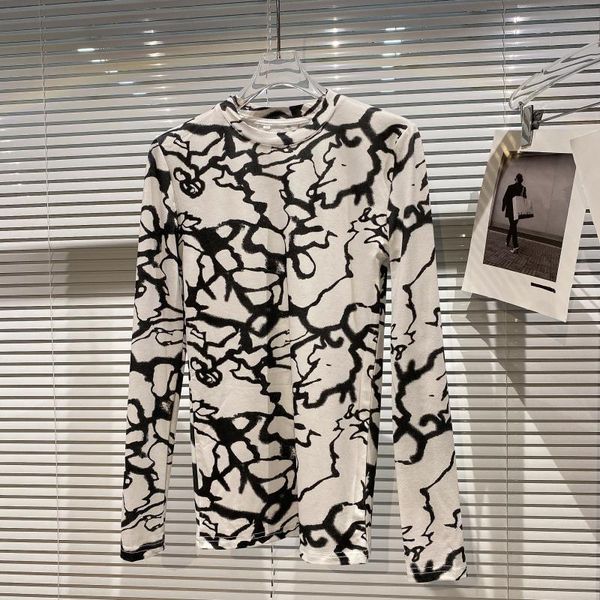 women's t-shirt black and white reticulated pattern women t shirt 2021 autumn minority style round neck long sleeve bottomed
women's t-shirt black and white reticulated pattern women t shirt 2021 autumn minority style round neck long sleeve bottomed