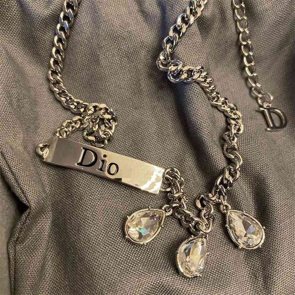 2021 luxury designer jewelry ancient letter vintage water drop pendant long metal simple clavicle chain temperament luxury necklace, Silver
2021 luxury designer jewelry ancient letter vintage water drop pendant long metal simple clavicle chain temperament luxury necklace, Silver