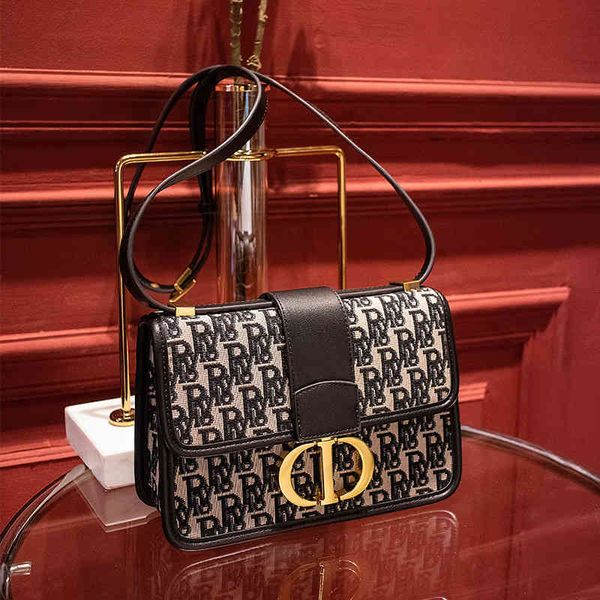 handbag bags 2021 net red spring and summer small square fashion ins versatile minority design single shoulder messenger women's, Black;red
handbag bags 2021 net red spring and summer small square fashion ins versatile minority design single shoulder messenger women's, Black;red