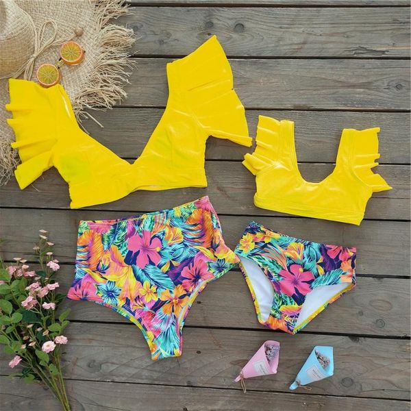 one-piece suits 2021 mom and baby bikini set shoulder ruffle swimwear tropical print high waist bathing suit beachwear bqiuini female
one-piece suits 2021 mom and baby bikini set shoulder ruffle swimwear tropical print high waist bathing suit beachwear bqiuini female