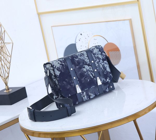 new shoulder bags women handbag crossbody bag brands designer handbags flower printing bag size:24*18*5.5cm denim bag1, Black
new shoulder bags women handbag crossbody bag brands designer handbags flower printing bag size:24*18*5.5cm denim bag1, Black