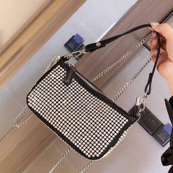 designer luxury bag travel luggage bag messenger s handbag fashion diamond decoration plain zipper women chain shoulder women's leather, Red;black
designer luxury bag travel luggage bag messenger s handbag fashion diamond decoration plain zipper women chain shoulder women's leather, Red;black
