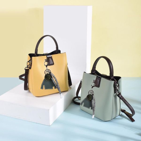 net new fashion 2021 red bucket trend body fashion hand cross bag bag female personality simple versatile, and solidnew urdff, Red;black
net new fashion 2021 red bucket trend body fashion hand cross bag bag female personality simple versatile, and solidnew urdff, Red;black