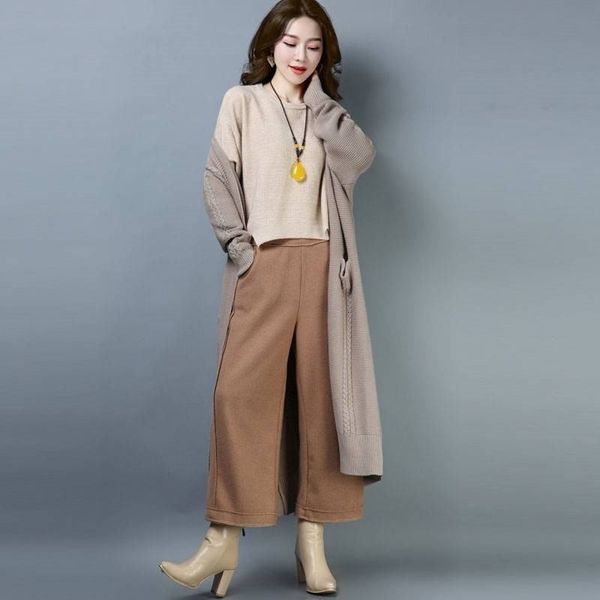 2021 new autumn winter women korean style v-neck thick oversize twist knitted long cardigan coat female loose poncho sweater k60wbms, White;black
2021 new autumn winter women korean style v-neck thick oversize twist knitted long cardigan coat female loose poncho sweater k60wbms, White;black