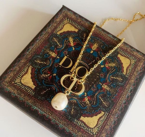 2021 new designer family's 2021 exquisite pastoral style women's pearl necklace material, Golden
2021 new designer family's 2021 exquisite pastoral style women's pearl necklace material, Golden