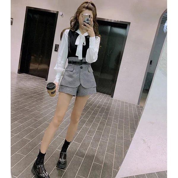 women's tracksuits women's spring autumn fake two-piece splicing long-seeved professional shirt + plaid high-waist shorts sets/suit, Gray
women's tracksuits women's spring autumn fake two-piece splicing long-seeved professional shirt + plaid high-waist shorts sets/suit, Gray