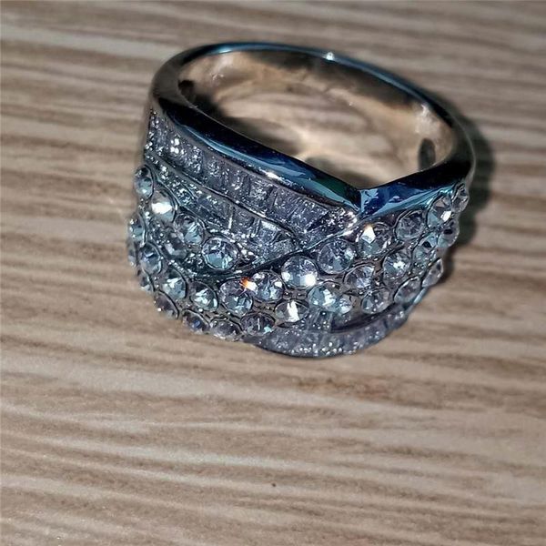 wedding rings classic white gold rhinestone engagement ring fashion simple cocktail party anniversary jewelry christmas gift, Slivery;golden
wedding rings classic white gold rhinestone engagement ring fashion simple cocktail party anniversary jewelry christmas gift, Slivery;golden