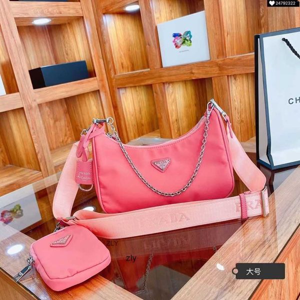 summer 2021 spring and new three in one, early essential, men women with the same model, net star model oh, hbag bags shoulder vers hileng
summer 2021 spring and new three in one, early essential, men women with the same model, net star model oh, hbag bags shoulder vers hileng