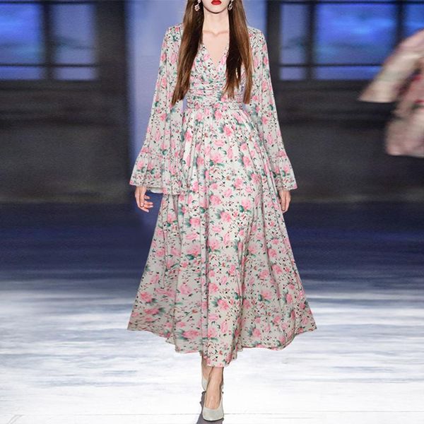 casual dresses fashion runway 2021 autumn dress women floral frock flare sleeve holiday long, Black;gray
casual dresses fashion runway 2021 autumn dress women floral frock flare sleeve holiday long, Black;gray
