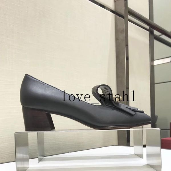 dress shoes 2021 lovestahl luxury street woman frosted leather rivets high heels roman tassel casual 6.0cm, Black
dress shoes 2021 lovestahl luxury street woman frosted leather rivets high heels roman tassel casual 6.0cm, Black