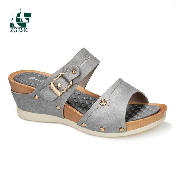 sandals 2021 summer slippers women thickened bottom slope with hollow large size and massage women's shoes, Black
sandals 2021 summer slippers women thickened bottom slope with hollow large size and massage women's shoes, Black