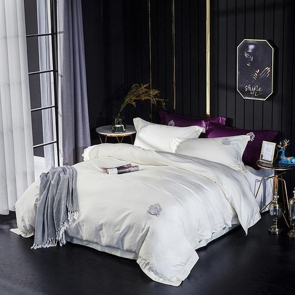 white 60s egyptian cotton bedding set embroidery bed set duvet cover bed sheet high end premium king size
white 60s egyptian cotton bedding set embroidery bed set duvet cover bed sheet high end premium king size