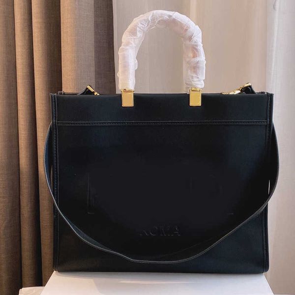 sports bags tot designer bag fend large capacity package women handbag plan hardware accessories portable genuine leather letter detachable
sports bags tot designer bag fend large capacity package women handbag plan hardware accessories portable genuine leather letter detachable