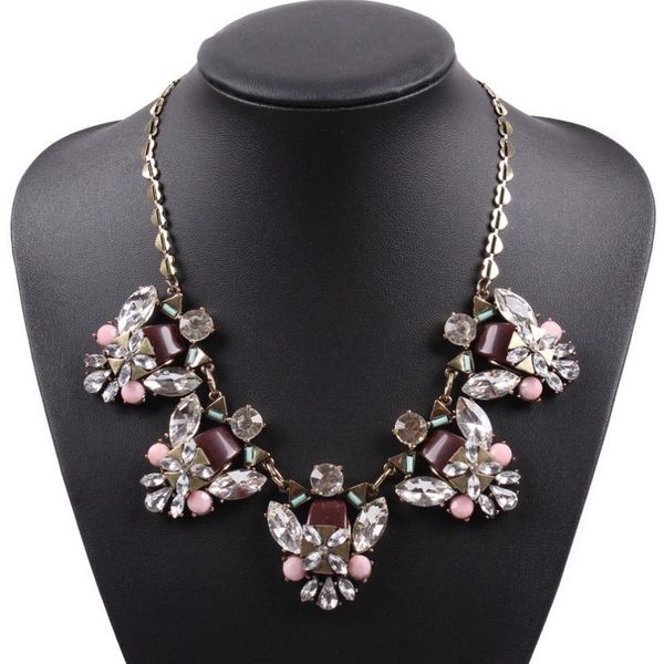 pendant necklaces fashion latest design women vintage alloy metal flower necklace jewelry crystal statement chain for ladies, Silver
pendant necklaces fashion latest design women vintage alloy metal flower necklace jewelry crystal statement chain for ladies, Silver