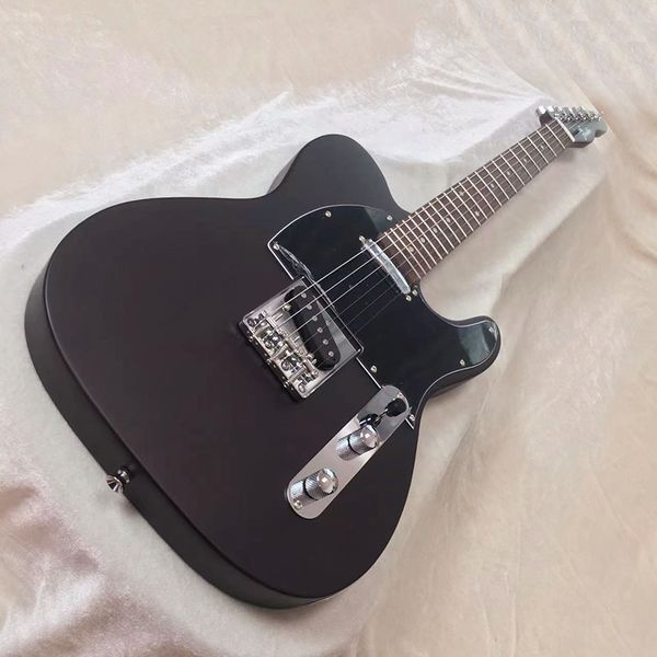 classic brand electric guitar, matte surface, quality wood guarantee, delivery to home.
classic brand electric guitar, matte surface, quality wood guarantee, delivery to home.