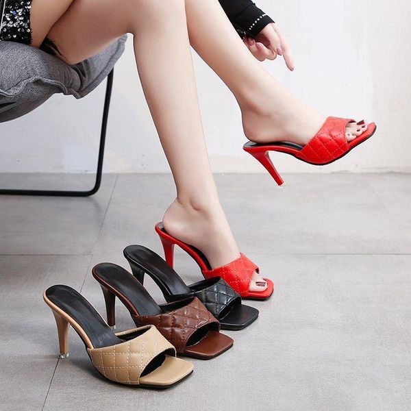 2021 marian sqaure toe red quilted mule heels shoe black pu high heel shoes women sandals sliper woman shoes zapatos mujer a137
2021 marian sqaure toe red quilted mule heels shoe black pu high heel shoes women sandals sliper woman shoes zapatos mujer a137