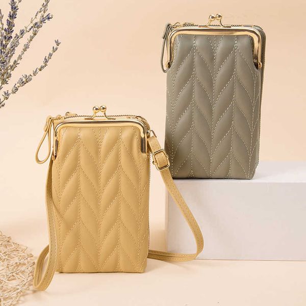 mobile phone women's korean fashion multi-function msenger bag zipper solid color simple mini versatile wallet
mobile phone women's korean fashion multi-function msenger bag zipper solid color simple mini versatile wallet