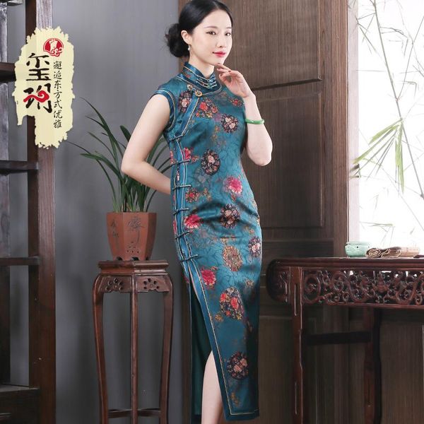 ethnic clothing ancient ways silk whole side open traditional chinese style of cultivate morality improved qipao dress is female, Red
ethnic clothing ancient ways silk whole side open traditional chinese style of cultivate morality improved qipao dress is female, Red