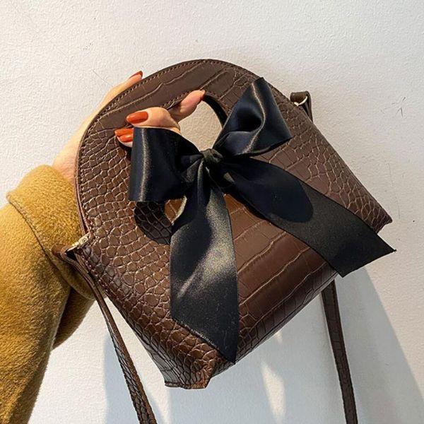 cross body crocodile pattern square tote bag 2021 high-quality pu leather women's designer handbag vintage shoulder messenger
cross body crocodile pattern square tote bag 2021 high-quality pu leather women's designer handbag vintage shoulder messenger